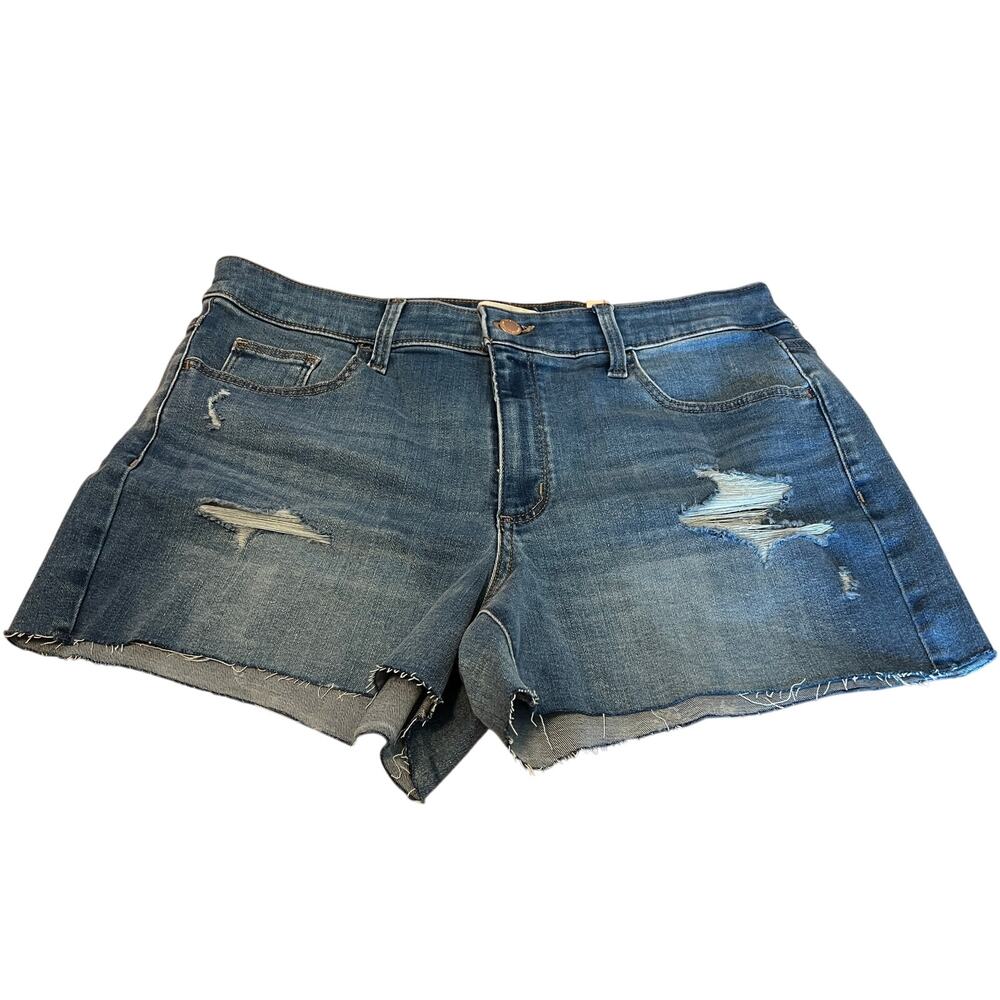 Universal Thread Women's High-Rise Medium Wash Jean Shorts - Size 2 - NWT